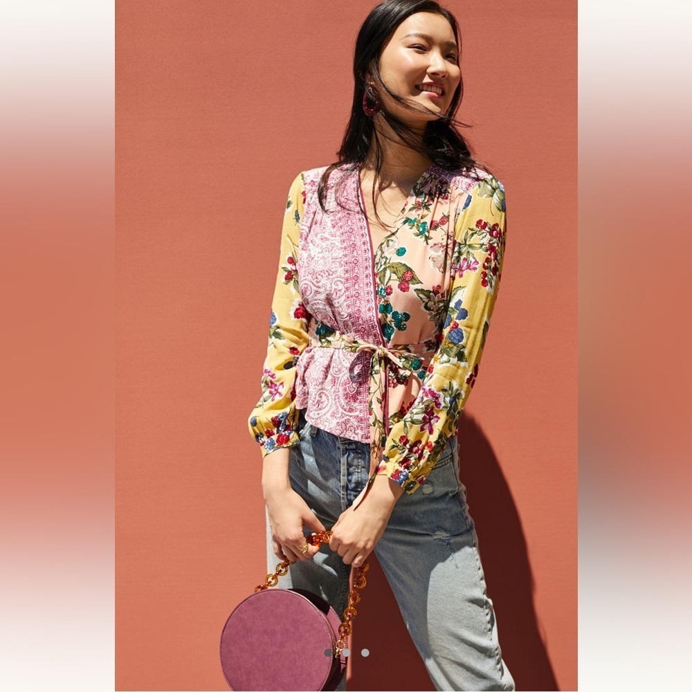 MEADOW RUE for ANTHROPOLOGIE  Pink and Gold floral long sleeve wrap top size 6